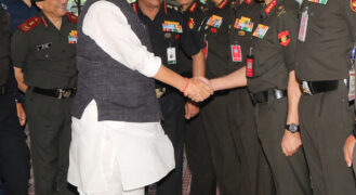सेना के कमांडरों का सम्मेलन जारी बदलावों पर अधिक जोर देने के आह्वान के साथ हुआ संपन्न