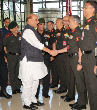 सेना के कमांडरों का सम्मेलन जारी बदलावों पर अधिक जोर देने के आह्वान के साथ हुआ संपन्न