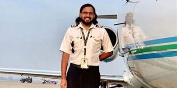 पायलट गोपी थोटाकुरा पहले ऐसे भारतवंशी पर्यटक होंगे, जो अंतरिक्ष में सैर करने जाएंगे
