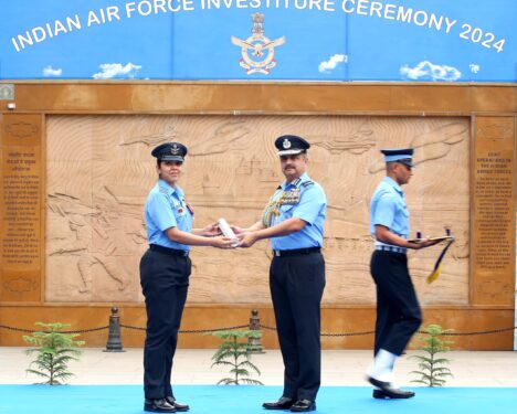 पहली बार भारतीय सेना ने राष्ट्रीय समर स्मारक परिसर में किया अलंकरण समारोह आयोजित