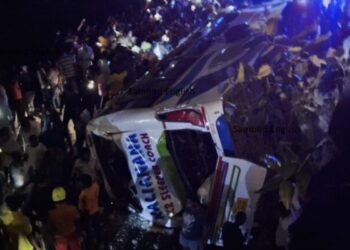 कोलकाता जा रही बस ओडिशा के जाजपुर में पुल से गिरी; 5 की मौत, 30 से अधिक घायल