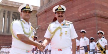 26वें नौसेना प्रमुख के रूप में एडमिरल दिनेश के त्रिपाठी ने  संभाली भारतीय नौसेना की कमान