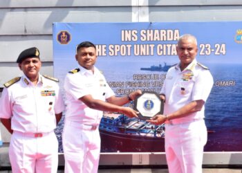 आईएनएस शारदा को ऑन द स्पॉट यूनिट प्रशस्ति पत्र से किया गया सम्मानित