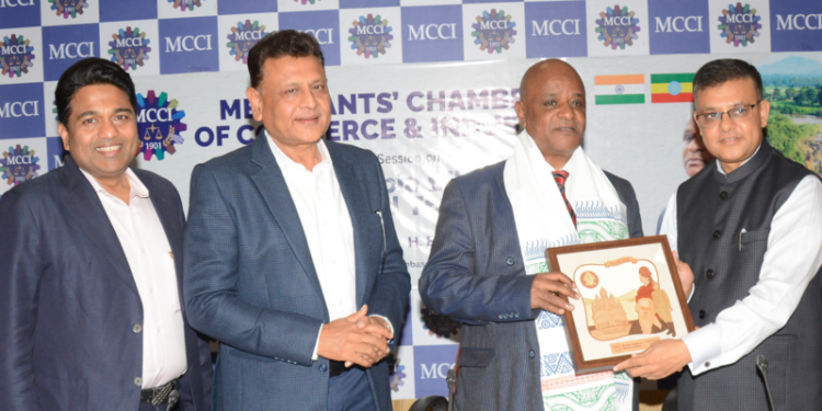 ‘हम कपास, चाय, तिलहन, बागवानी और फूलों की खेती जैसी व्यावसायिक खेती में निवेश की तलाश में हैं’ : एच.ई.एम. एम्बुलो