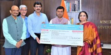 पीएफसी ने भारत सरकार को अब तक के सबसे अधिक 2,033 करोड़ रुपये के अंतरिम लाभांश का भुगतान किया