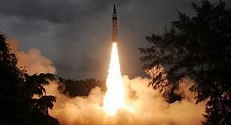 पनडुब्बी रोधी सुपरसोनिक मिसाइल का हुआ सफल परीक्षण, रक्षा मंत्री ने कहा-नौसेना की  बढ़ेगी और ताकत