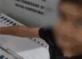 MP में बेटे से वोट डलवाने वाले जिला पंचायत सदस्य पर FIR,पूरी पोलिंग पार्टी सस्पेंड