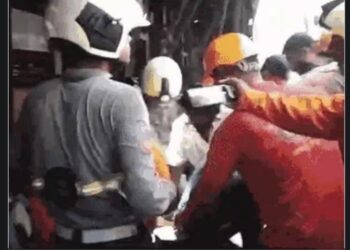 MUMBAI के घाटकोपर होर्डिंग हादसे में 14 की मौत 