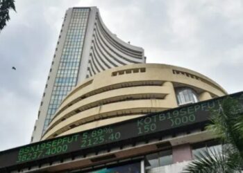 कारोबारी हफ्ते के आखिरी दिन SENSEX, NIFTY  सपाट खुले