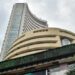 कारोबारी हफ्ते के आखिरी दिन SENSEX, NIFTY  सपाट खुले