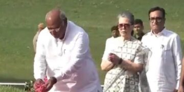JAWAHAR LAL NEHRU  की पुण्यतिथि पर कांग्रेस ने दी श्रद्धांजल‍ि
