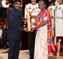 राष्ट्रपति ने 2 पद्म विभूषण, 9 पद्म भूषण और 56 पद्म श्री पुरस्कार किए प्रदान