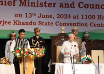 Pema Khandu ने अरुणाचल प्रदेश के मुख्यमंत्री व Chowna Mein ने उपमुख्यमंत्री के रूप में ली शपथ