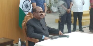 राज्यपाल ने सीएम को पत्र ल‍िखकर पूछा ह‍िंसा के कथित पीड़ितों को राजभवन में प्रवेश से क्‍यों रोका गया?