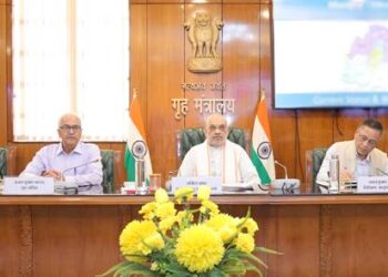 मणिपुर : गृह मंत्रालय जल्द ही मैतेई और कुकी समूहों से करेगी बात, केन्द्रीय बलों की होगी तैनाती