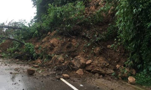 Meghalaya में Landslide के कारण राष्ट्रीय राजमार्ग-6 किया गया बंद