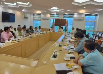 Ministry of Information and Broadcasting योग के बारे में जागरूकता के लिए करेगा विभिन्न कार्यक्रमों का आयोजन