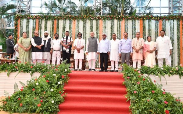हेमंत सोरेन कैबिनेट में विभागों का बंटवारा, जानिए किसको मिला कौन सा मंत्रालय