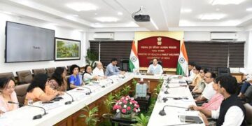 केंद्रीय स्वास्थ्य मंत्री ने मानसून में डेंगू की रोकथाम, नियंत्रण और प्रबंधन के लिए की समीक्षा बैठक