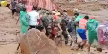WAYANAD LANDSLIDE : अब तक 158 की मौत, तीन गांव जमींदोज, 45 राहत शिविर खोले गए