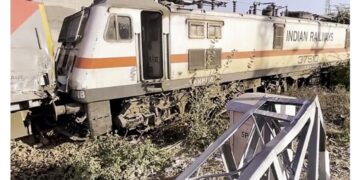 साबरमती एक्सप्रेस पटरी से उतरी, सभी यात्री सुरक्षित