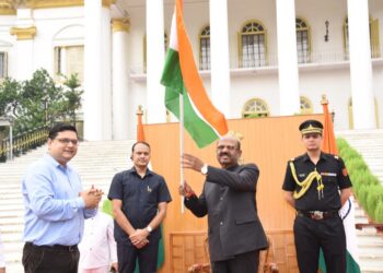 कोई भी व्यक्ति, कोई भी समूह अपना खुद का कानून निर्माता नहीं हो सकता है : राज्‍यपाल बोस