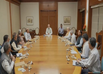 PM MODI ने बांग्लादेश को लेकर की उच्चस्तरीय बैठक, हसीना से म‍िलने के बाद बैठक में शाम‍िल हुए डोभाल