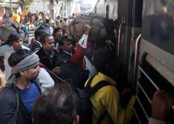 Reservation Coaches में Waiting List वाले टिकटों की सुविधा की जाएगी बंद : रेल मंत्री