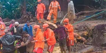 Wayanad Landslide : भारतीय सेना को हादसे के चार दिन बाद जिंदा मिले 4 लोग, अब तक 308 की हुई मौत