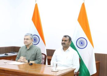 डिजिटल मीडिया प्लेटफॉर्म्स को ऐसे समाधान निकालने होंगे जो उनकी व्यवस्थाओं के हमारे समाज पर पड़ने वाले प्रभाव को ध्यान में रखते हों: अश्विनी वैष्णव