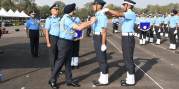 वायु सेना अकादमी में आयाज‍ित हुई संयुक्त स्नातक परेड, 204 कैडेट ने प्राप्त की स्नातक की उपाधि