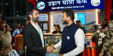 अब कोलकाता एयरपोर्ट पर यात्र‍ियों को म‍िलेगी 10 रूपये में चाय और 10 रूपये में पानी की बाेतल