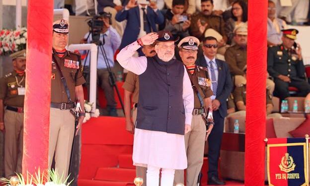 साहस, शौर्य और बलिदान के बल पर BSF ने देश के ‘फर्स्ट लाइन ऑफ़ डिफेंस’ को मजबूत बनाया : अमित शाह