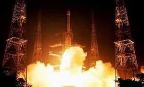 प्रधानमंत्री ने ऐतिहासिक 100वें प्रक्षेपण पर इसरो को दी बधाई