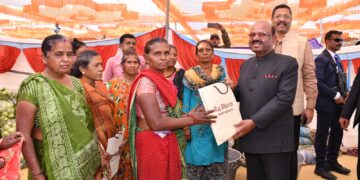 राज्यपाल बोस ने 25वें राष्ट्र कथा शिविर में राष्ट्रीय एकता और मानव विकास के मार्ग पर अंतर्दृष्टि की साझा