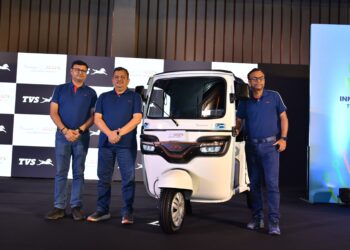 टीवीएस मोटर कंपनी ने लॉन्च किया भारत का पहला ब्लूटुथ कनेक्टेड, इलेक्ट्रिक थ्री-व्हीलर- टीवीएस किंग ईवी मैक्स