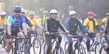 साइकिल चलाना व्यायाम का सबसे सरल रूप है जिसका व्यक्तिगत स्वास्थ्य और पर्यावरण दोनों पर पड़ता है गहरा प्रभाव  : मांडविया