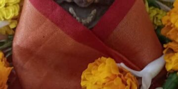 डिवाइन ब्लेसिंग अकादमी में हुई गोबर से निर्मित माँ सरस्वती की पूजा