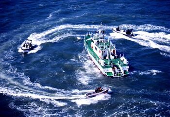 प्रधानमंत्री ने भारतीय तटरक्षक बल के स्थापना दिवस पर उनकी अनुकरणीय सेवा की सराहना की