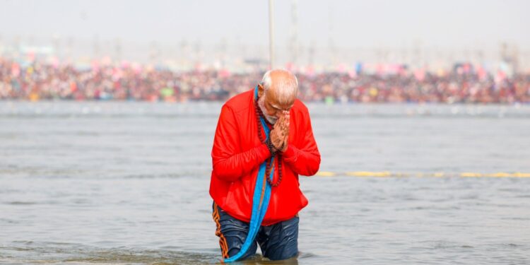 प्रयागराज में महाकुंभ में आकर हुआ धन्य : प्रधानमंत्री