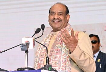 लोकसभा अध्यक्ष ने युवाओं से शक्ति और प्रेरणा के लिए पुस्तकों की ओर रुख करने का किया आह्वान