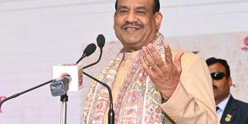 लोकसभा अध्यक्ष ने युवाओं से शक्ति और प्रेरणा के लिए पुस्तकों की ओर रुख करने का किया आह्वान