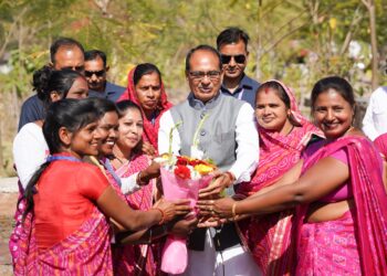 विकसित भारत बनाने में बहनों का योगदान होगा : केंद्रीय मंत्री श्री चौहान