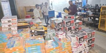 भारतीय मानक ब्यूरो ने ई-कॉमर्स कंपनियों पर कार्रवाई की तेज, गुणवत्ता नियंत्रण आदेशों का उल्लंघन करते हुए पाए गए घटिया उत्पाद