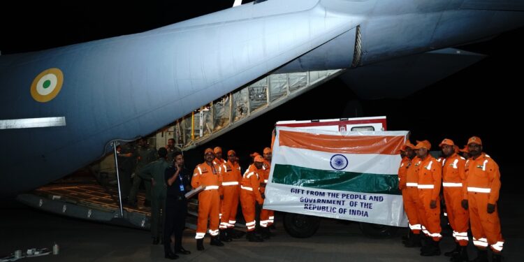 भारत सरकार ने भीषण भूकंप से प्रभावित म्यांमार के लोगों को भेजी 15 टन राहत सामग्री