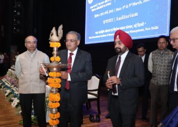 Election Commission of India ने सभी CEO, DEO, ERO को नियमित रूप से राजनीतिक दलों की बैठकें आयोजित करने और वैधानिक ढांचे में मुद्दों को हल करने का दिया निर्देश