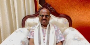 बंगाल में वक्‍फ ब‍िल के ख‍िलाफ ह‍िंसा : राज्‍यपाल की सीएम संग हुई कांफिडेंशियल बैठक, सीएम ने कड़ी कार्रवाई का द‍िलाया भरोसा