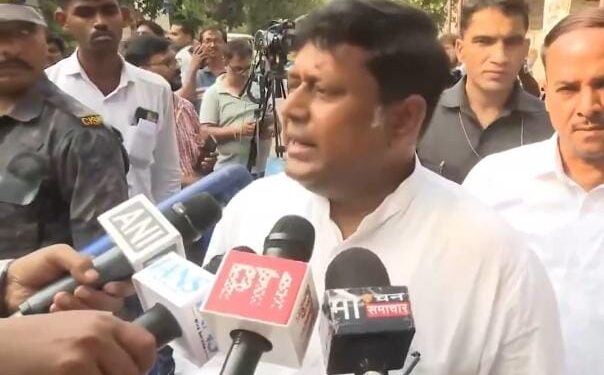 केंद्रीय राज्‍य मंत्री सुकान्‍त मजूमदार ने कई मांगों को लेकर राज्‍यपाल से की मुलाकात