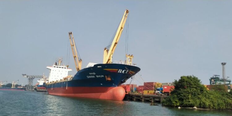 श्यामा प्रसाद मुखर्जी पोर्ट ने सभी प्रमुख बंदरगाहों में सबसे अधिक वृद्धि की हासिल