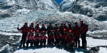 NCC के अभियान दल ने माउंट एवरेस्ट की चोटी पर सफलतापूर्वक की चढ़ाई